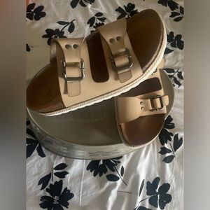 Time and tru women’s 11 tan Birkenstock